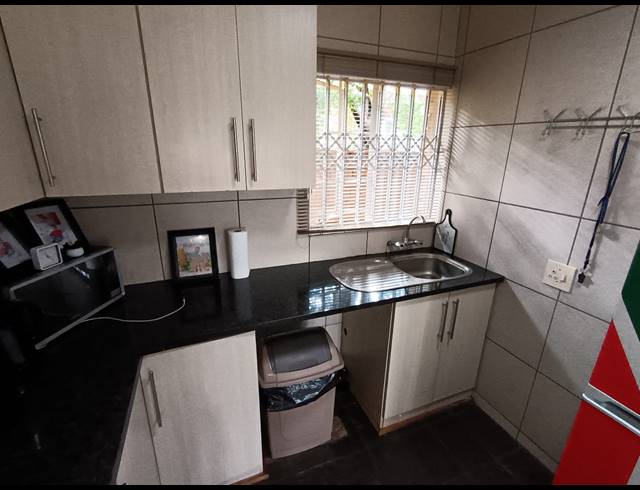 2 BEDROOM TOWNHOUSE FOR SALE IN SAFARI GARDENS